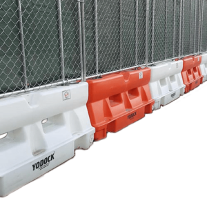 Yodock 32″H X 72″L Plastic Jersey Barrier With Chain Link Fence Topper Kit